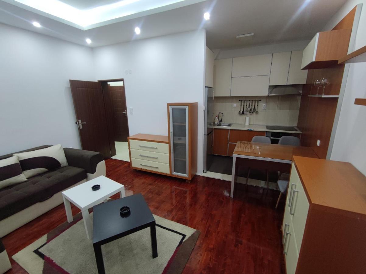 Nis Apartment Exterior foto